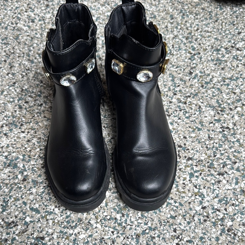 Steve Madden Black and Gold Ankle Booties